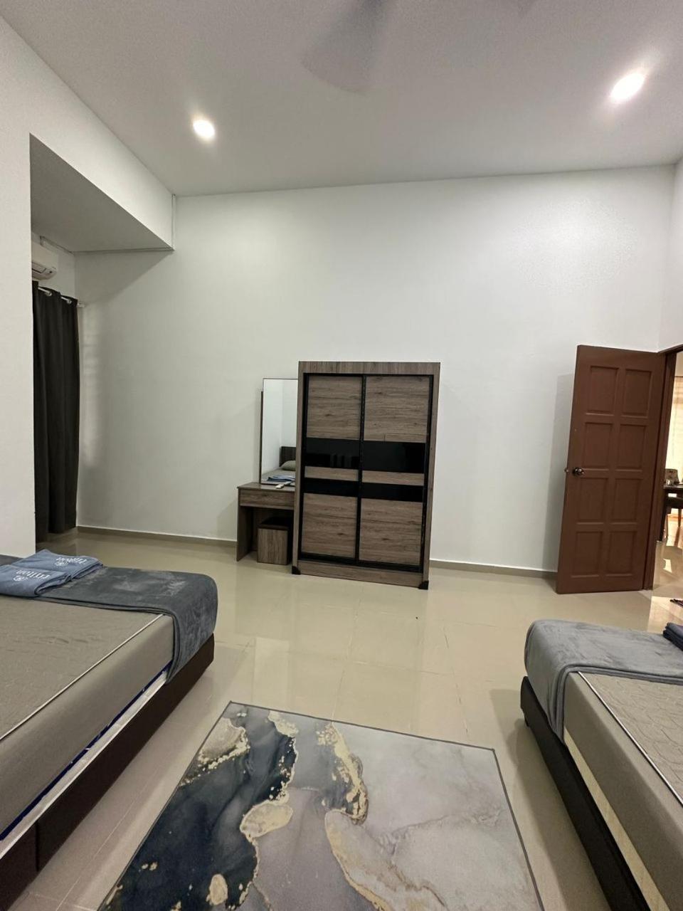 Homestay Kemaman Fyna08 Banglo Dekat Pantai Киджал Экстерьер фото