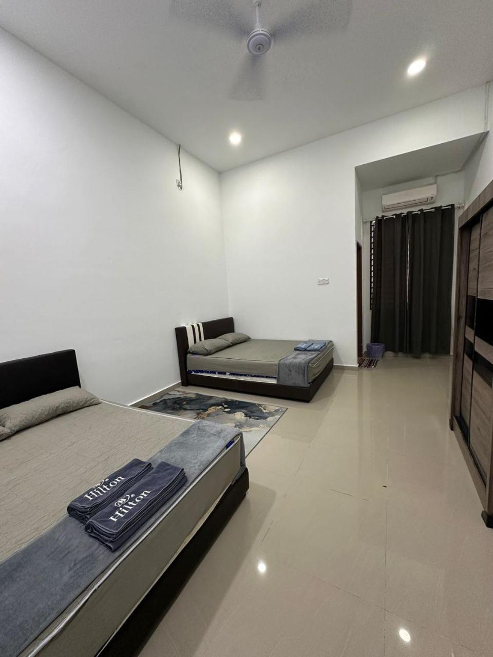 Homestay Kemaman Fyna08 Banglo Dekat Pantai Киджал Экстерьер фото