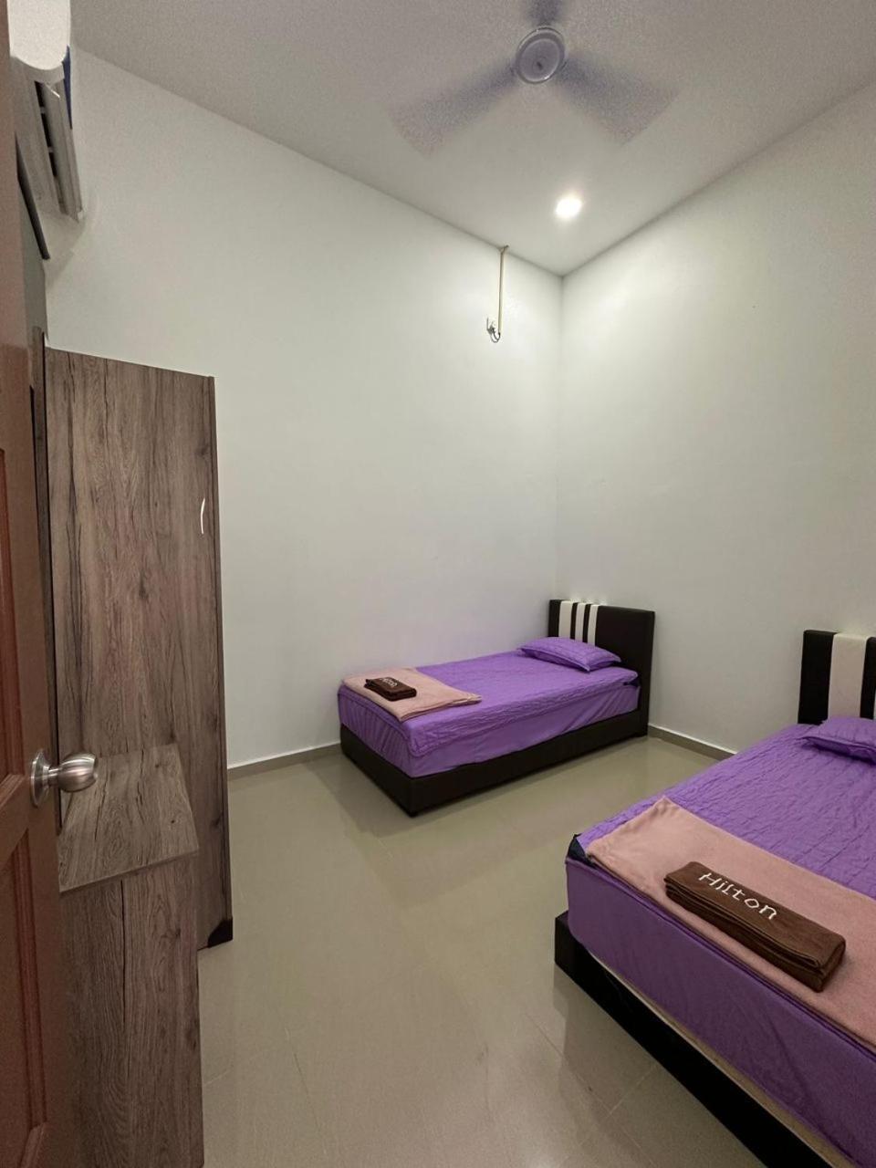 Homestay Kemaman Fyna08 Banglo Dekat Pantai Киджал Экстерьер фото